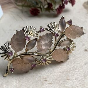 Vintage- Coro Pegasus- Frosted Pink Acorn Floral Brooch w/ Pink Crystal Brooch